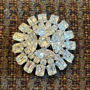 Weiss rhinestone brooch